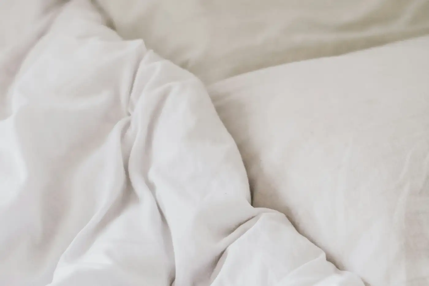 A clean white comforter